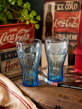 Load image into Gallery viewer, Blå Coca-Cola-glass ( 1stk.)
