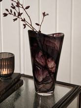 Load image into Gallery viewer, Magnor vase i kunstglass
