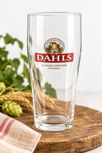 Load image into Gallery viewer, Dahls ølglass – rød logo
