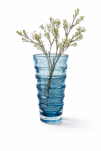 Load image into Gallery viewer, Blå kunstglass vase
