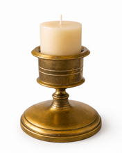 Load image into Gallery viewer, Vintage lysestake i messing
