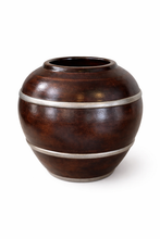 Load image into Gallery viewer, Vintage studiokeramikkvase i brun glasur
