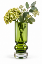 Load image into Gallery viewer, Vintage kunstglassvase – olivengrønn
