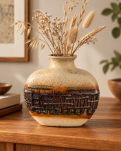Load image into Gallery viewer, Vintage keramikkvase – West German-stil
